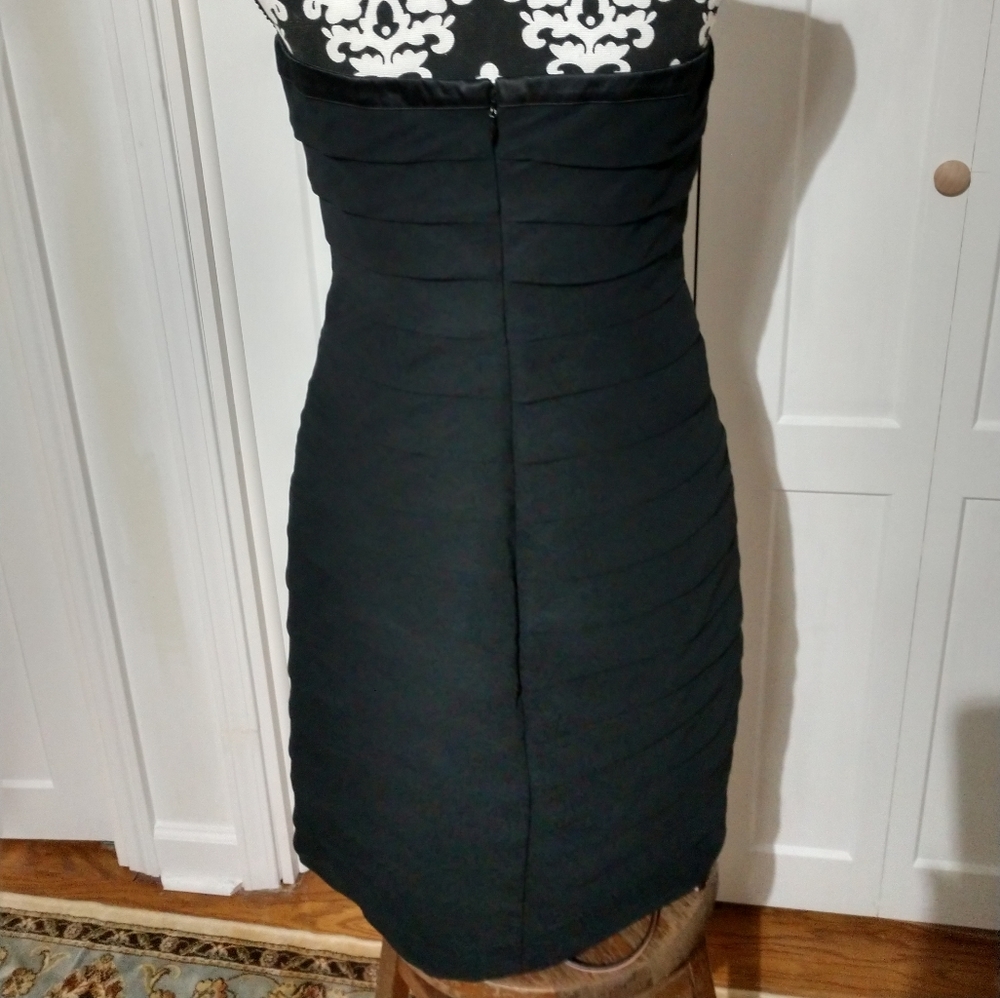 Dress - Picture 2 of 5